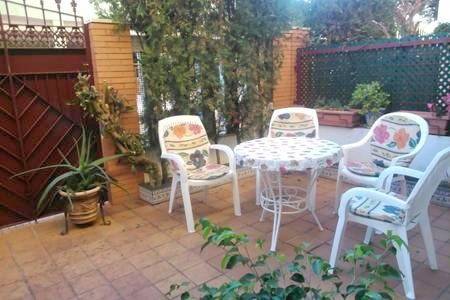 Apartamento de vacaciones para 6 personas, con vistas y jardín - 1