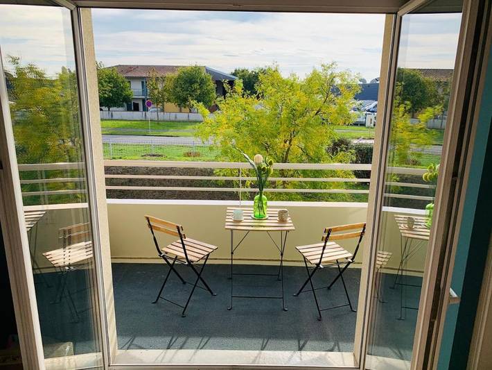 Gîte pour 4 personnes, avec vue ainsi que balcon et piscine à Roques - 3