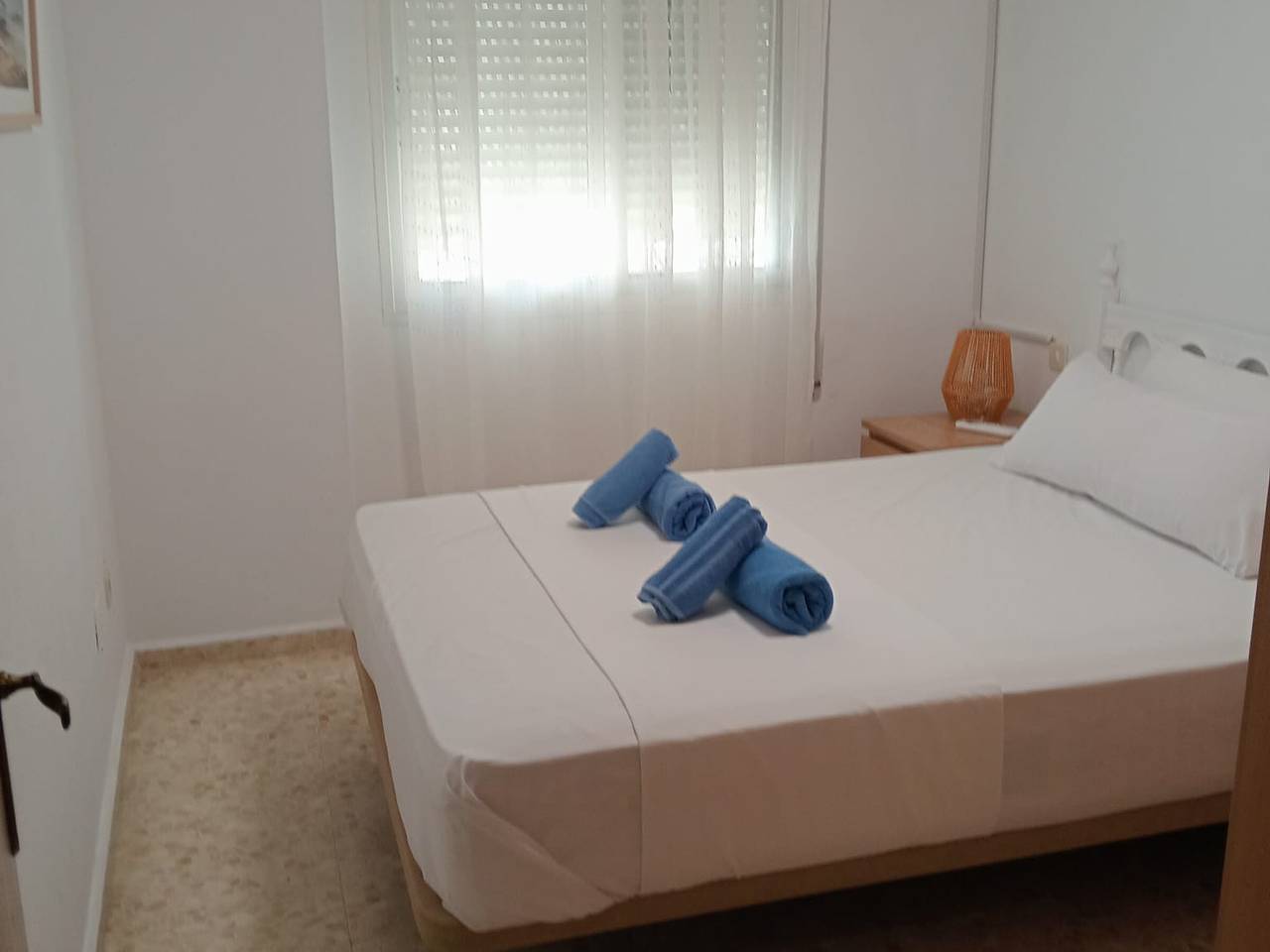 Apartamento entero, Apartamento con aire acondicionado y terraza, 3 dormitorios para 6 personas in Playa de Torre del Mar, Torre del Mar