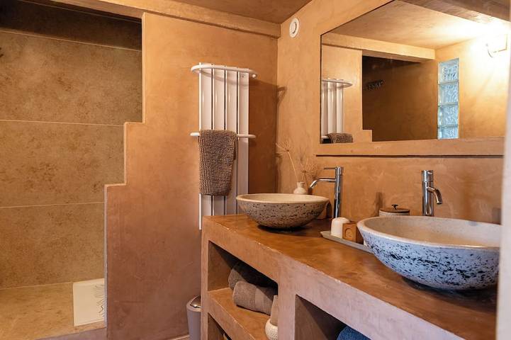 Charming house in camargue private heated pool jacuzzi in Vauvert, Costa mediterránea (Francia)