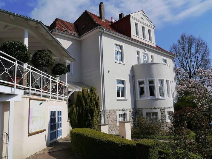 Gästehaus für 4 Personen, mit Terrasse und Garten