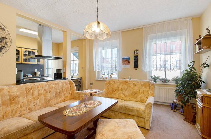 Ganze Wohnung, Ferienwohnung 'Gisela' mit Gemeinschaftsterrasse, Gemeinschaftsgarten und Wi-Fi in Staßfurt, Magdeburger Börde