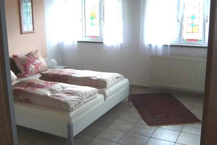 Villa für 5 Personen, mit Balkon und Garten in Freiburg - 2
