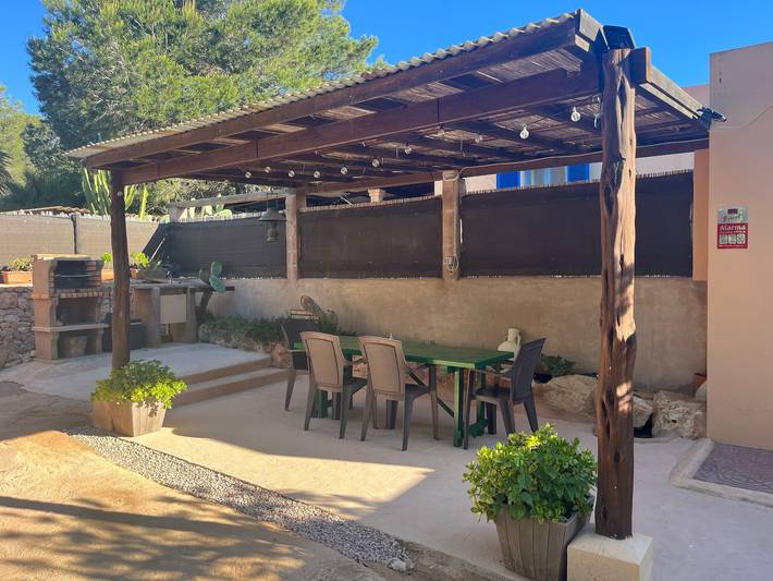 Apartamento entero, Bungalow 'Casita Torres  terraza privada, Wi-Fi y aire acondicionado in Formentera, Costa de Formentera