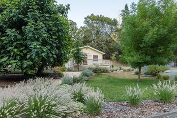 Vacation Rental for 2 Guests in Calistoga, Wine Country, Picture 1