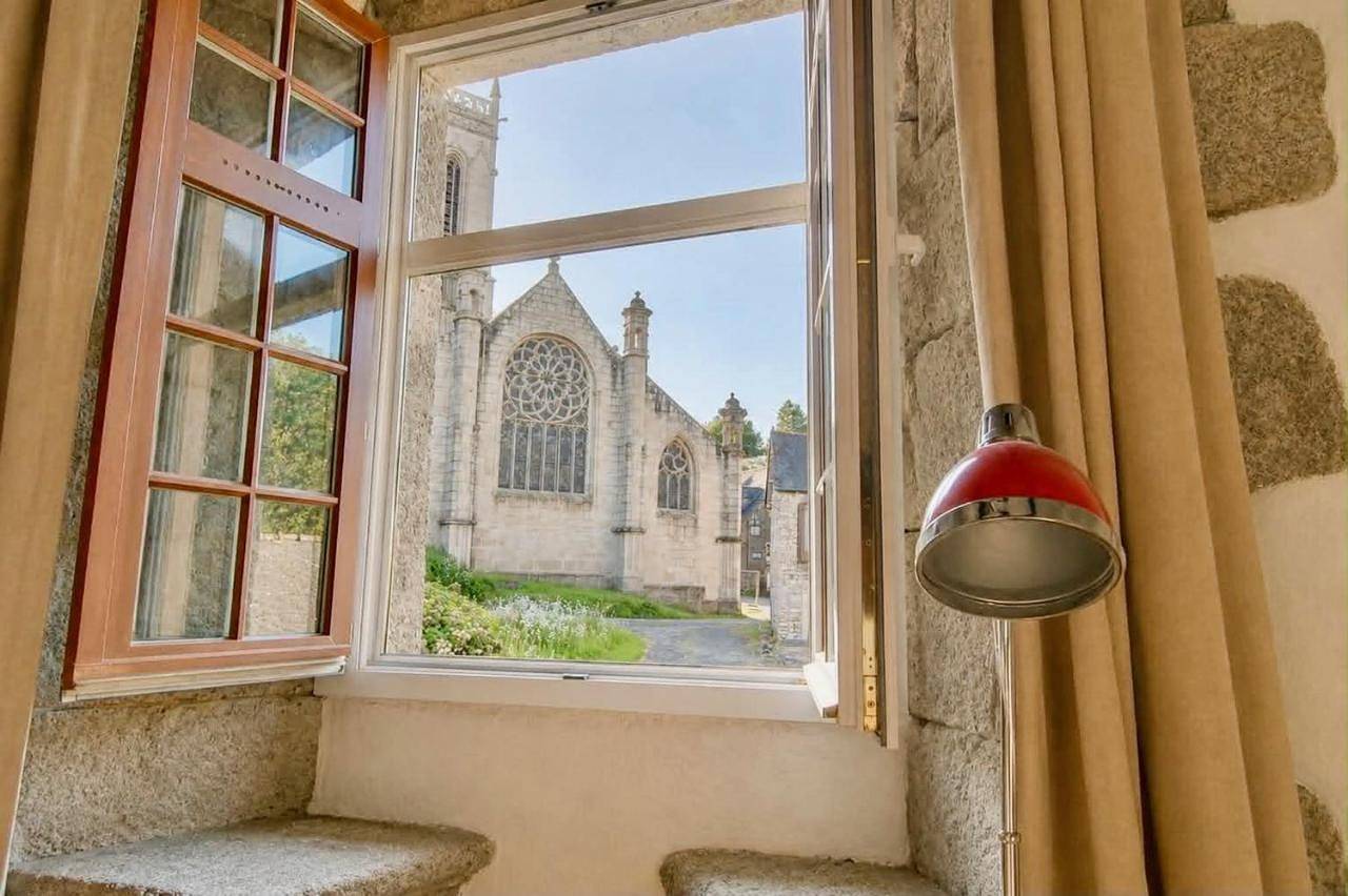 Presbytère Xvième siècle - Charme & Vue Chapelle St Herbot in Loqueffret, Région de Châteaulin
