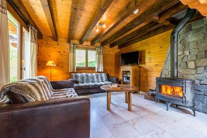 Villa pour 15 personnes, avec Balcon ainsi que Jardin et Sauna en Rhône-Alpes