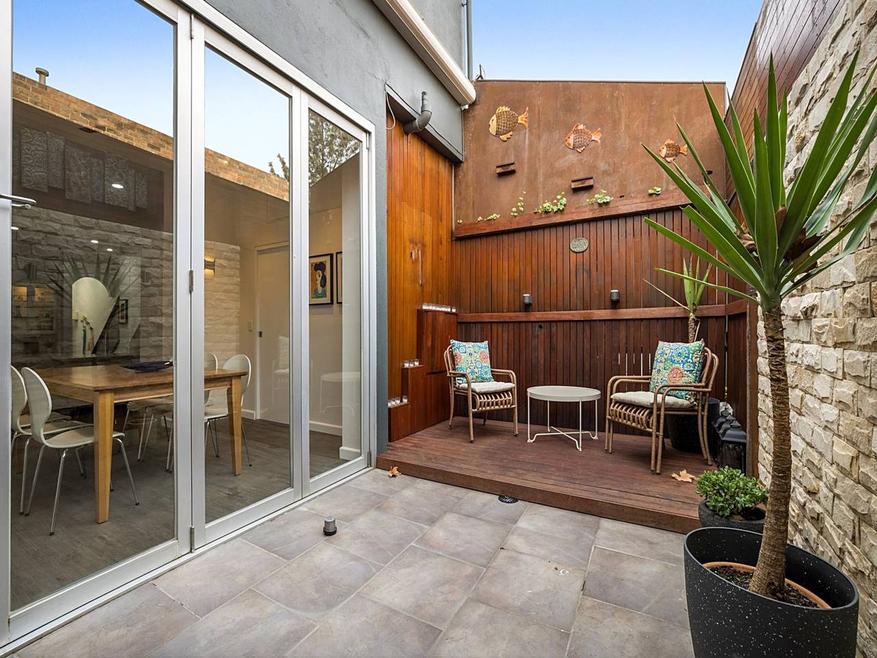 Entire apartment, Unique 2- Storey Victorian Terrace near Errol St in North Melbourne, Melbourne