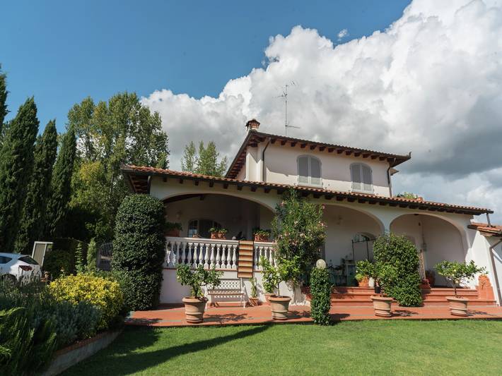 Casa vacanza per 2 persone, con piscina e giardino a Gambassi Terme