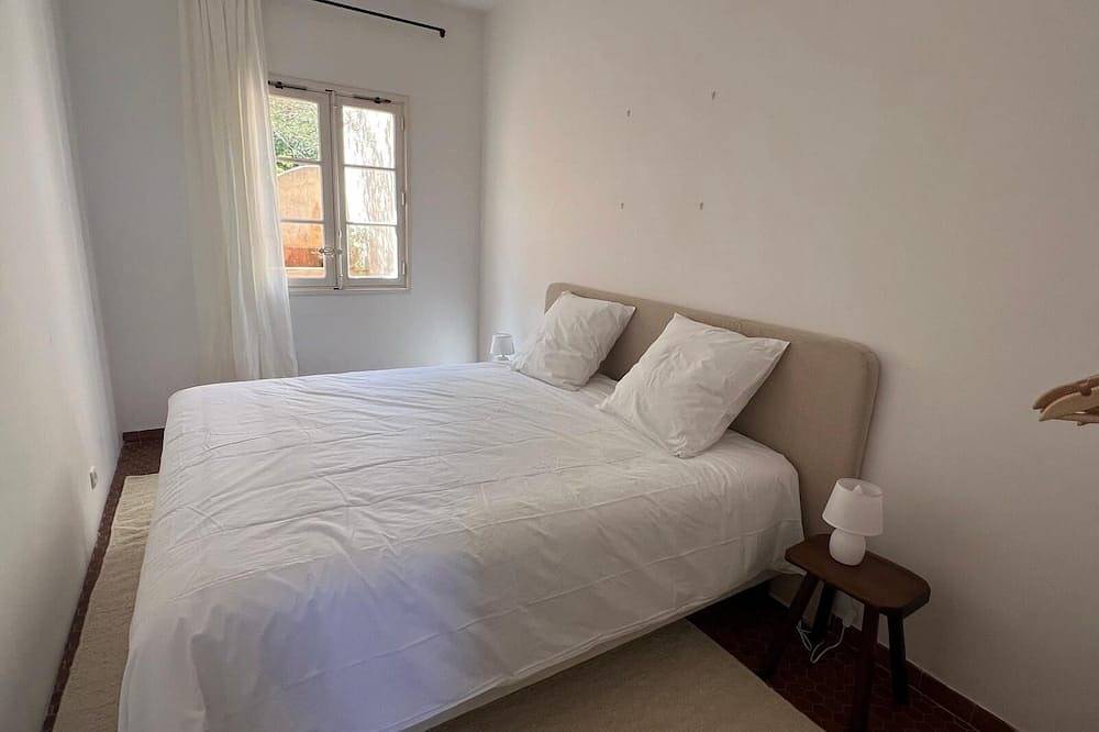 Rent house on the island of Porquerolles with exceptional location 7 sleeps in Hyeres, Porquerolles