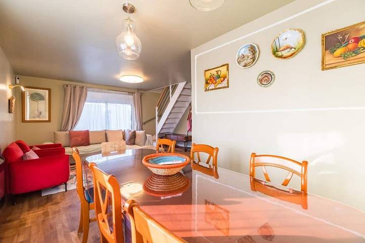 Location de vacances pour 8 personnes, avec jardin et balcon à Bégard