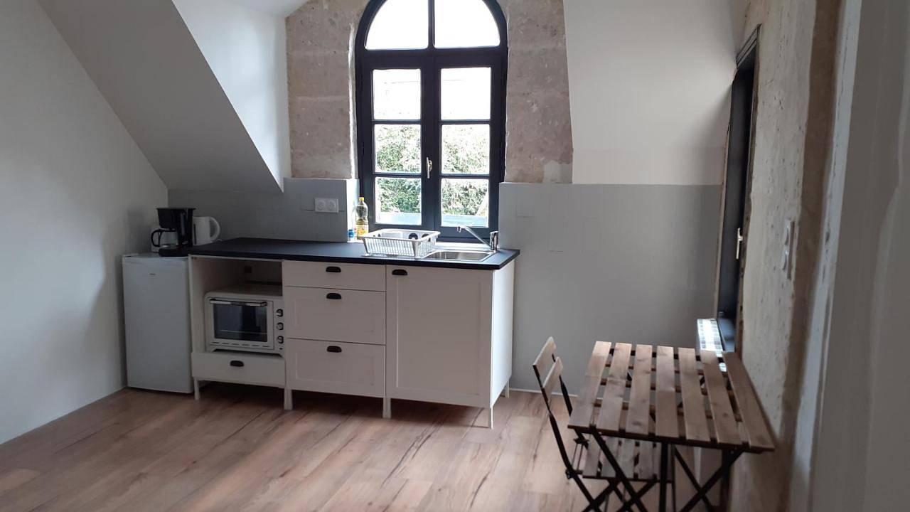 Appartement entier, One-Bedroom Apartment in Montoire-sur-le-Loir, Vallée de la Loire