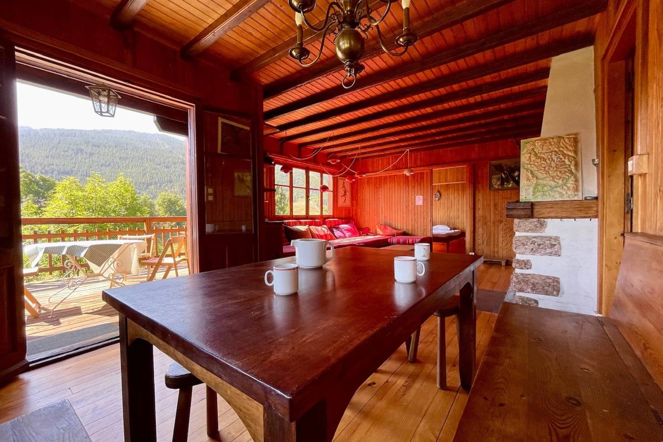 Alpine chalet with fireplace, terrace and garden in La Salle les Alpes, Serre Chevalier