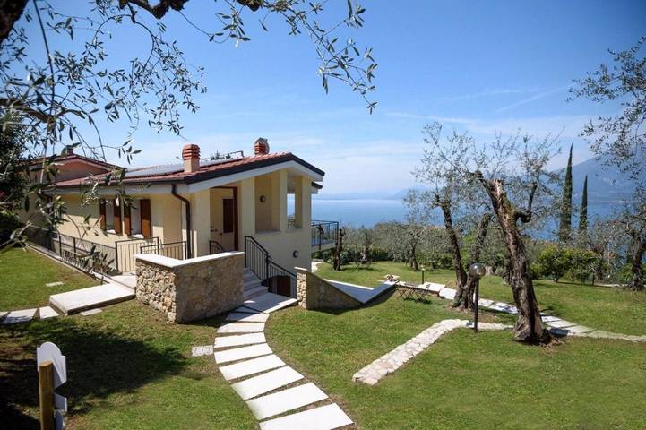 Villa pour 12 personnes, avec vue sur le lac et piscine ainsi que vue et jardin, animaux acceptés à Torri del Benaco - 4