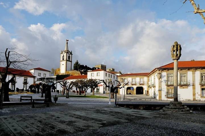 Gîte pour 10 personnes, avec balcon ainsi que jardin et piscine dans Pinhel