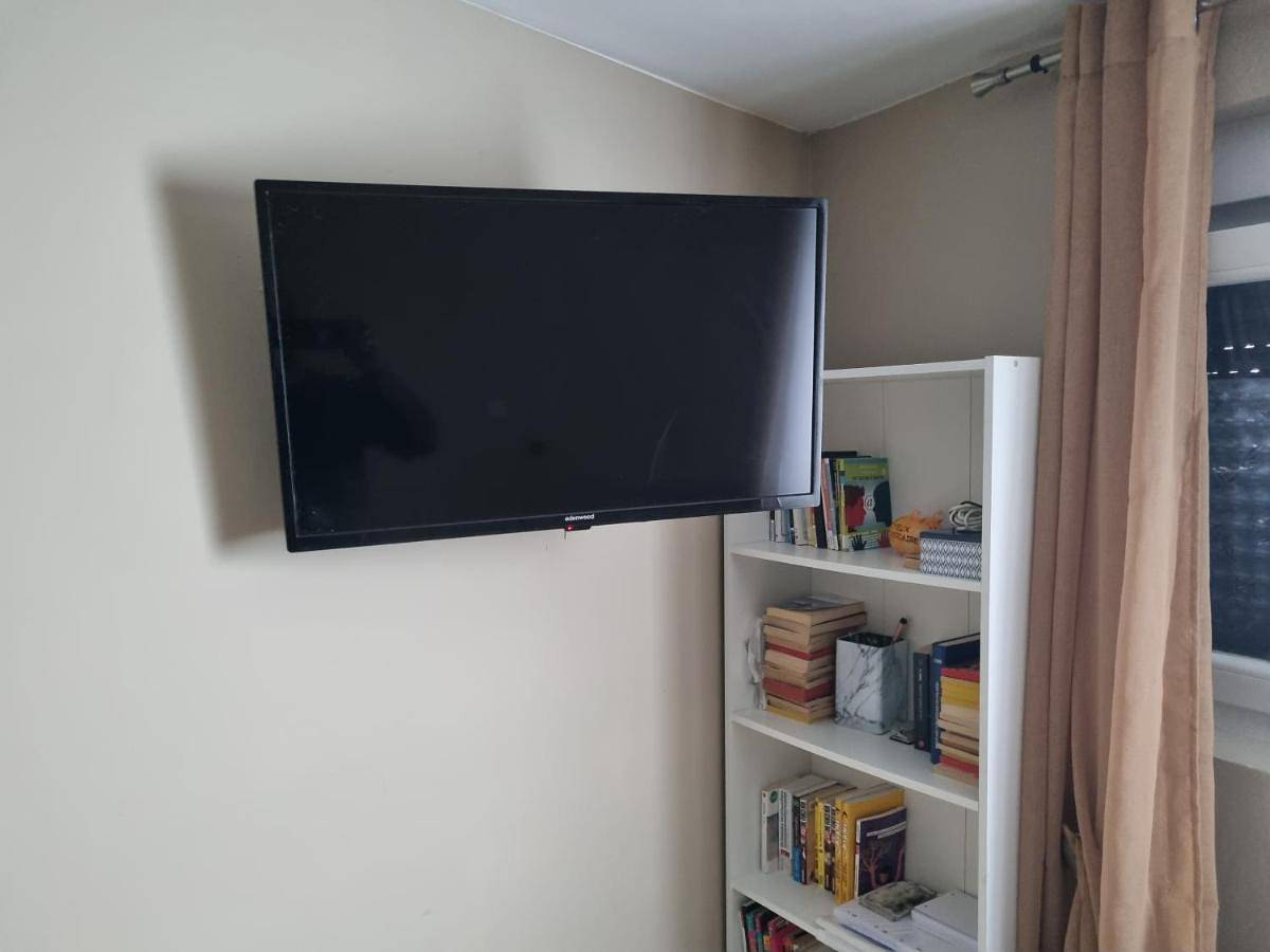 Appartement entier, T1 meublé in Saint-Chamond, Parc Naturel Régional du Pilat