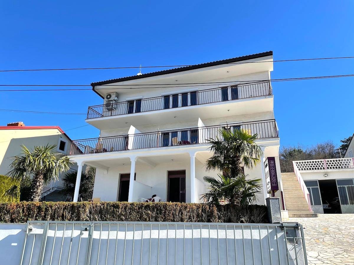 Appartamento vacanze a Kvarn a partire da 100€ a notte