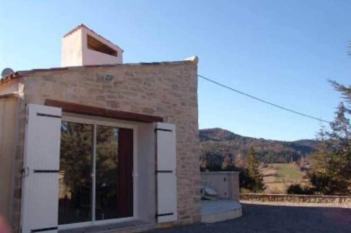 Maison en pleine nature Les Gavottes in Revest-des-Brousses, Parc naturel régional du Luberon