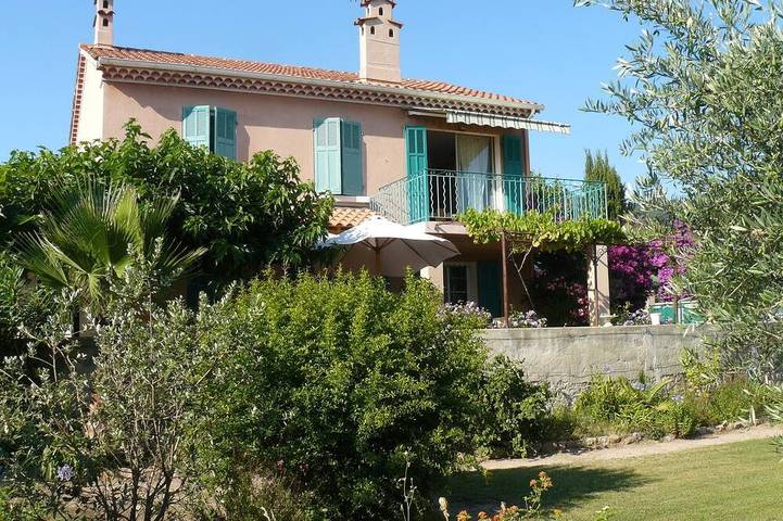 Appartement de vacances pour 4 personnes, avec terrasse et jardin