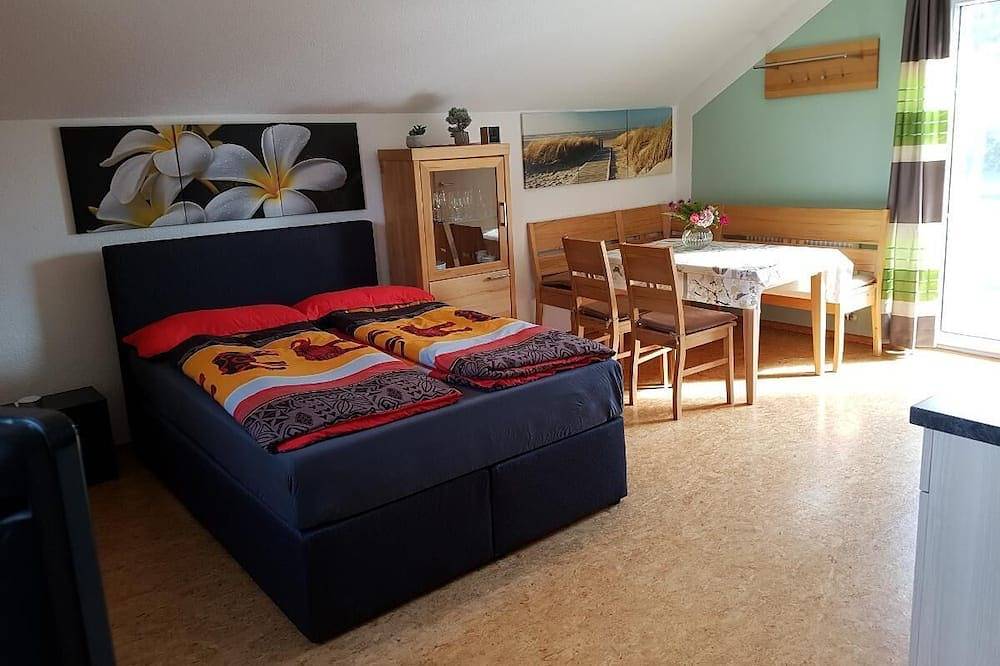 Ganze Wohnung, Ferienwohnung mit Balkon zur Südseite in Rötz, Ostbayern