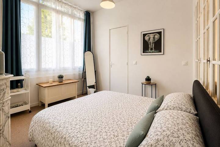 Apartamento entero, Quiet & spacious apartment - Secure bicycle garage - Fast Wifi in San Quintín (Aisne), Aisne