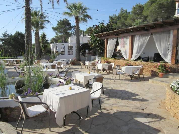 Hôtel pour 3 personnes, avec piscine et jardin à Cala Llenya - 4