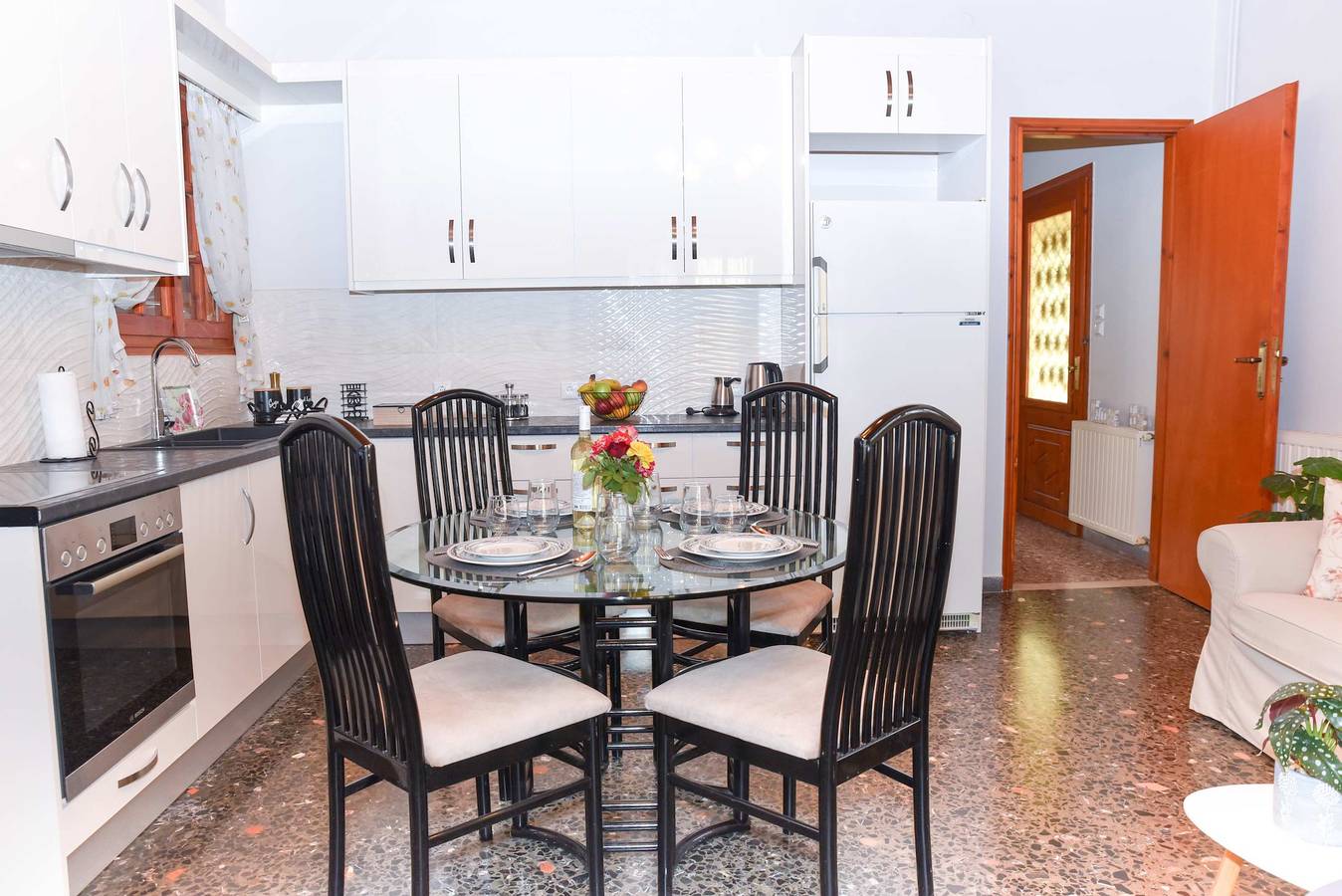 Ganze Wohnung, Ferienwohnung für 4 Personen mit Balkon/Terrasse in Messenien