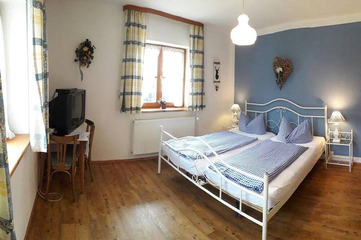 Ferienhaus für 7 Personen, mit Pool und Whirlpool sowie Balkon und Sauna im Chiemgau - 4