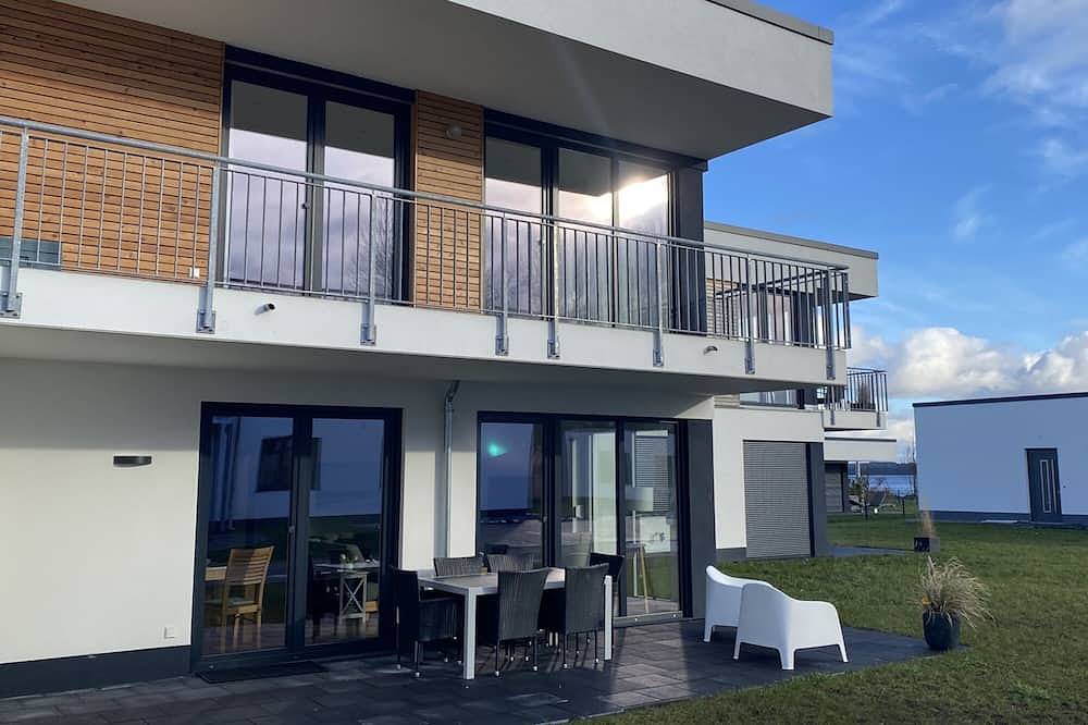 Ganze Wohnung, Wohnung Seebrise<br>Komfort - Ferienwohnung mit Terrasse und Garten in Schwerin, Schweriner See
