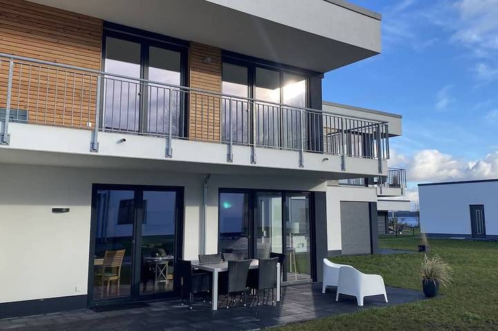Ferienwohnung für 4 Personen, mit Garten und Terrasse in Schwerin