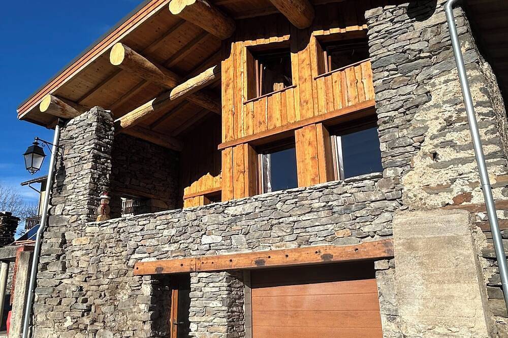 Chalet with Balconies (sleeps 10) in Saint-Michel-de-Maurienne, Massif de la Vanoise