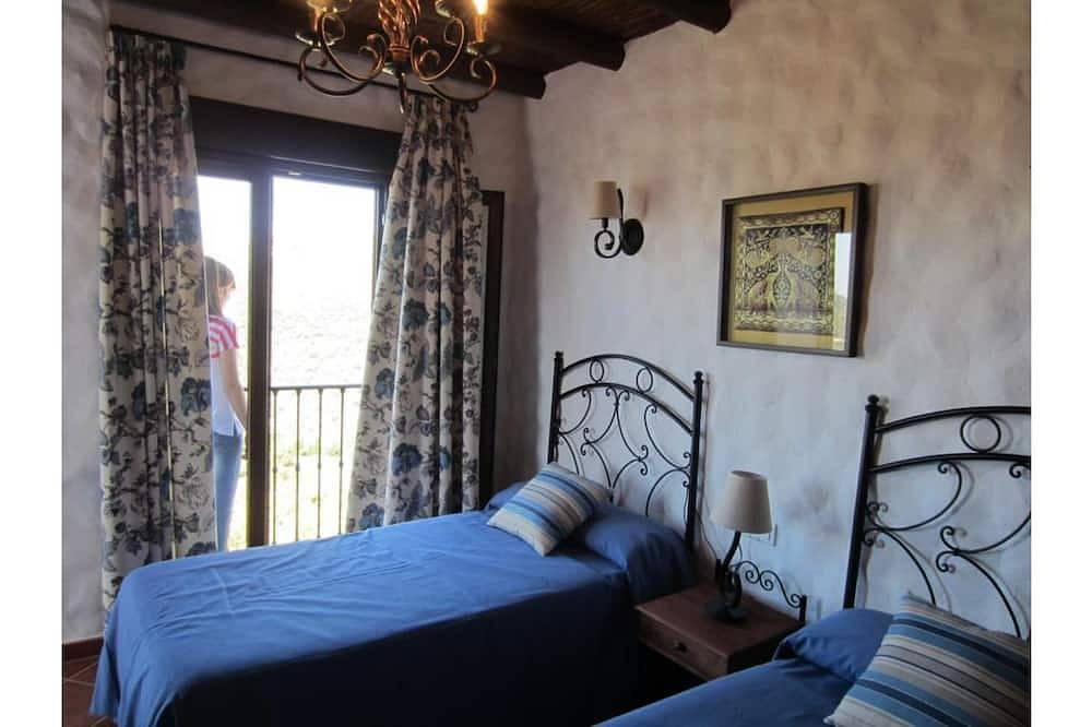 Villa La Posada in Canillas de Albaida in Canillas de Albaida, Málaga Provinz