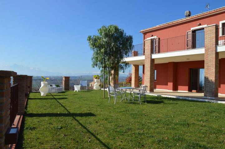 Agriturismo per 2 persone, con Balcone e Terrazza nonché Giardino e Panorama in Provincia di Teramo