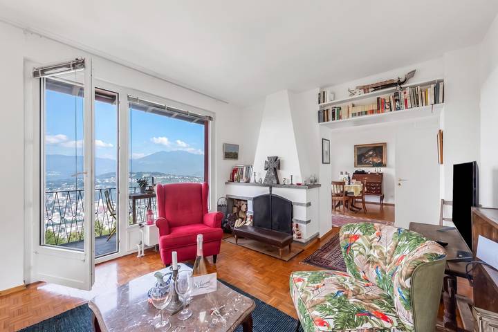 Ferienhaus für 6 Personen, mit Balkon und Terrasse in Lugano