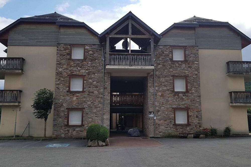 Ganze Wohnung, Herrliche T4 in der Etigny Gasse - 90m² - Spezialkur und Urlaub in den Bergen in Luchon-Superbagnères, Bagnères-de-Luchon