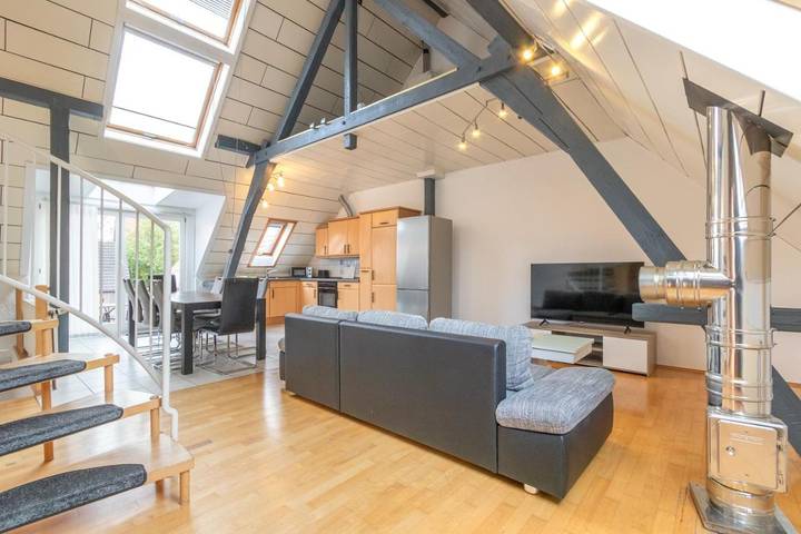 Ferienwohnung für 7 Personen, mit Ausblick und Balkon, kinderfreundlich in Gau-Algesheim