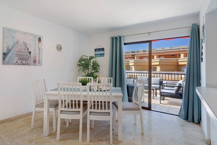 Ferienhaus "3 Bedrooms with Views" mit Gemeinschaftspool und WLAN in Playa Puerto Colón, Adeje