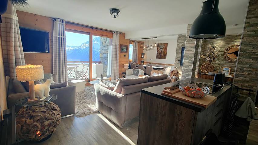 High-End Apartment in La Rosière 1850, 5 Rooms for 10 Guests, Ski-In/Ski-Out