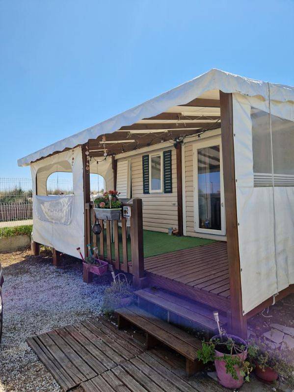 Camping pour 6 personnes, avec terrasse et piscine, animaux acceptés à Sète - 3