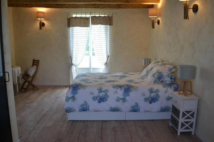 Gîte pour 3 personnes, avec Terrasse et Jardin à Saint-Épain
