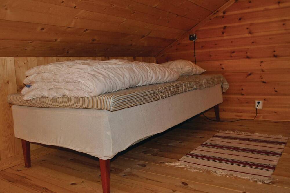 Cozy home in Långserud with jacuzzi in Värmlands land