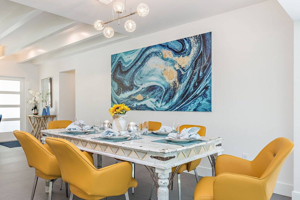 Luxury retreat w/pool & game room in West Palm Beach, Palm Beach County