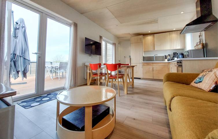 Gemütliche Wohnung am Strand mit Parkplatz und Garten in Betahon, Ambon