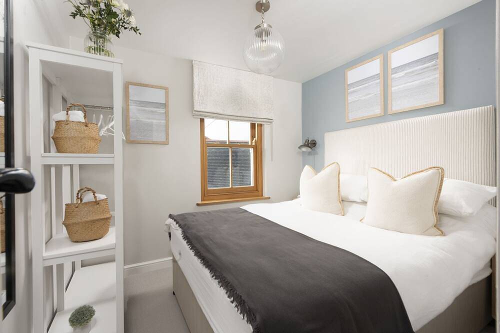 1 The Cottages - Family friendly, Parking, Woodburner in Penzance, Cornwall