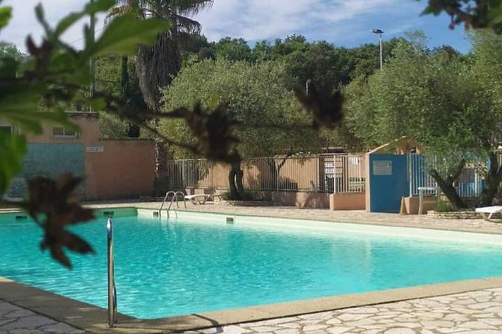 Gîte pour 7 personnes, avec piscine et terrasse, animaux acceptés à Laurens - 4