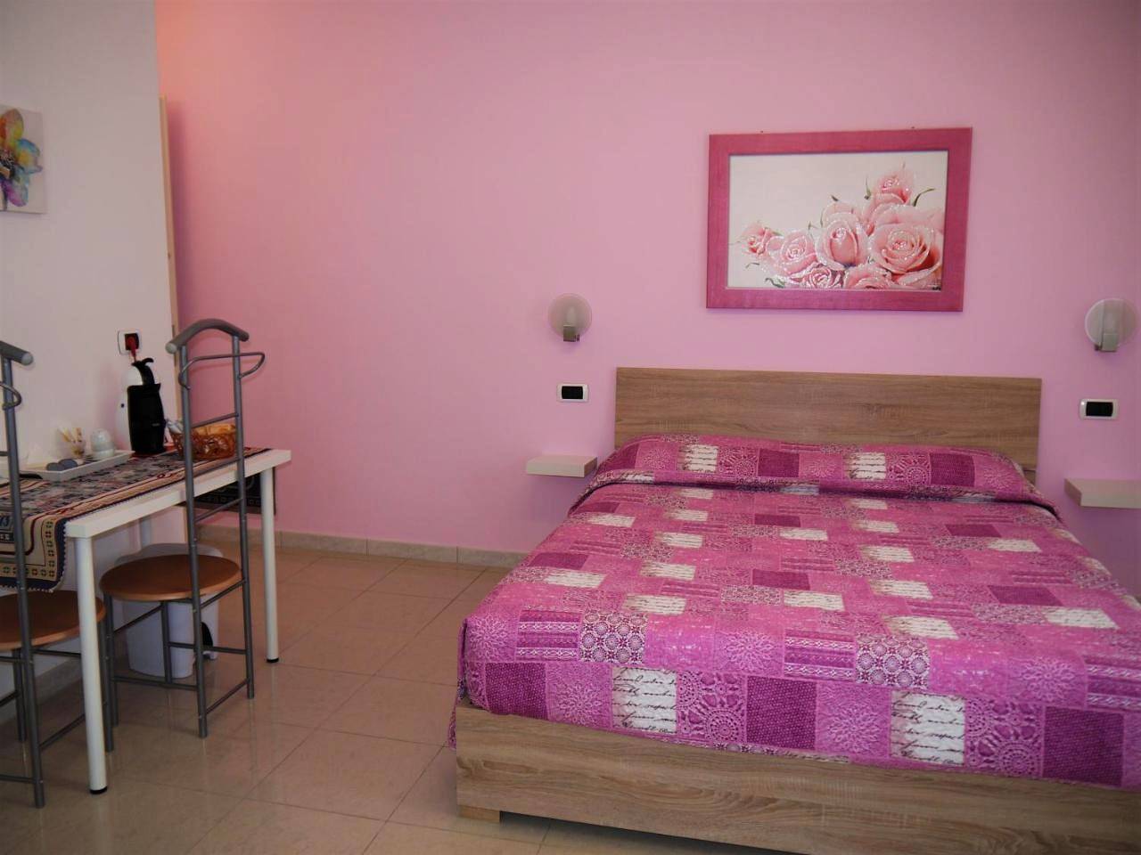 Double Room with Private Bathroom in Pescara, Province de Pescara