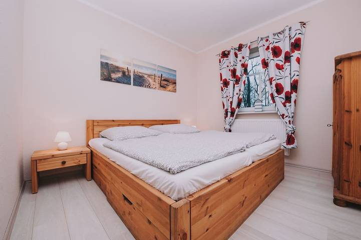 Ferienhaus für 7 Personen, mit Garten und Terrasse in Zetel - 2