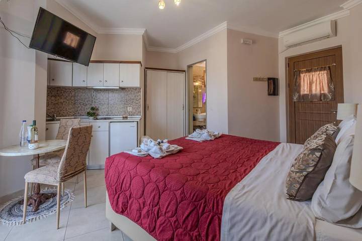 Chambre d’hôte pour 2 personnes, avec vue et jardin, adapté aux familles dans Rhodes - 3