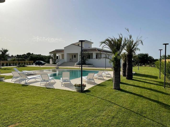 Villa pour 19 personnes, avec Balcon et Terrasse ainsi que Piscine et Vue à San Bartolomeo