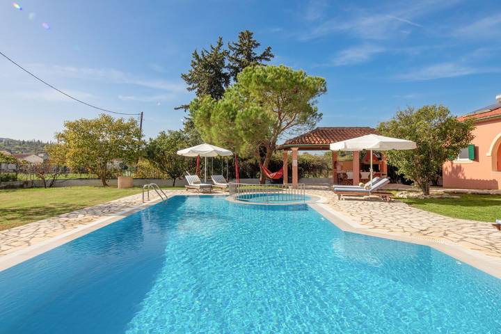 Villa für 8 Personen, mit Balkon und Garten in Griechenland - 2